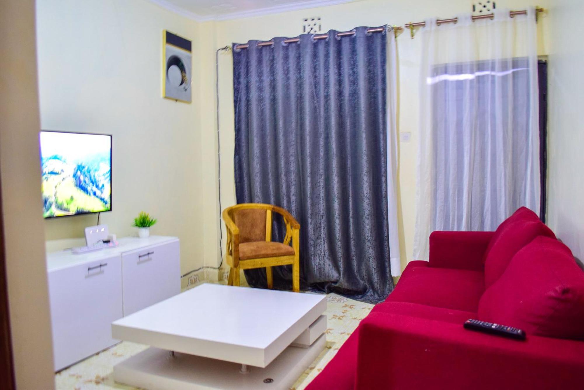 Linet'S Apartment Nyeri Esterno foto
